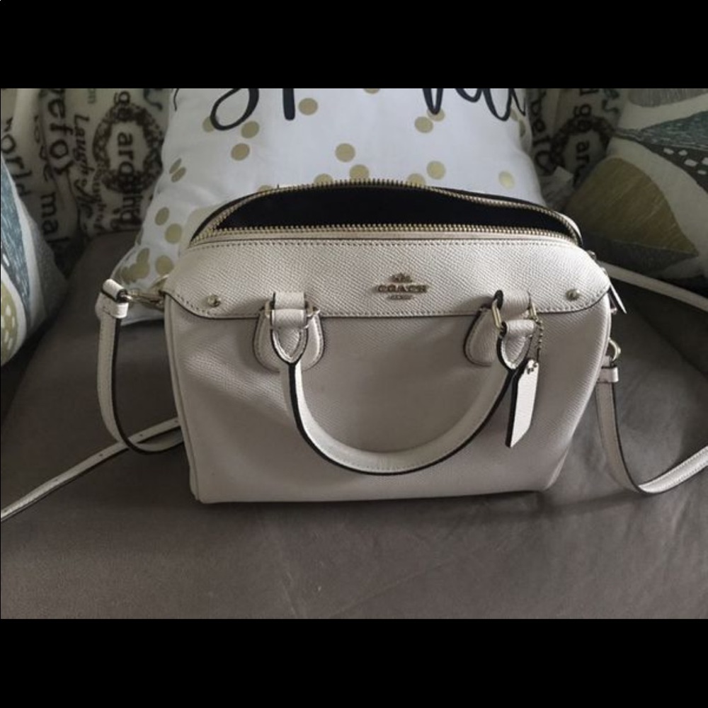 Purse - Picture 2 of 5